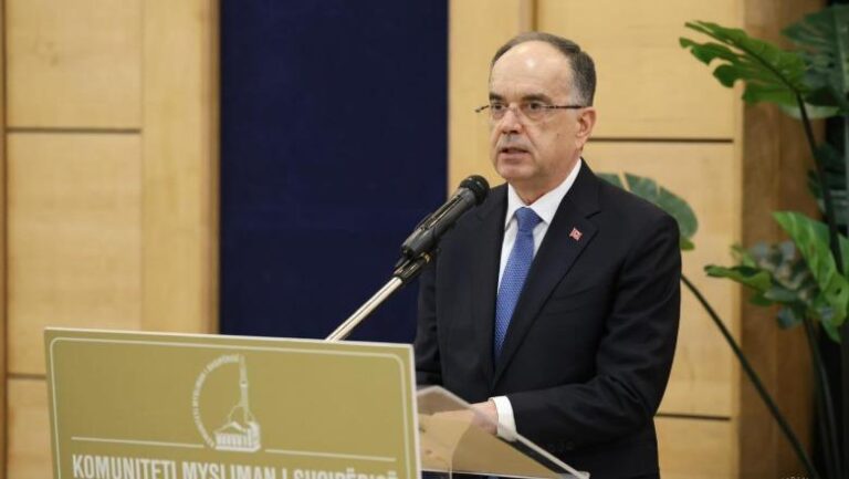 Presidenti Begaj në iftarin e parë: Thelbi i agjërimit qëndron te lartësimi moral dhe devotshmëria