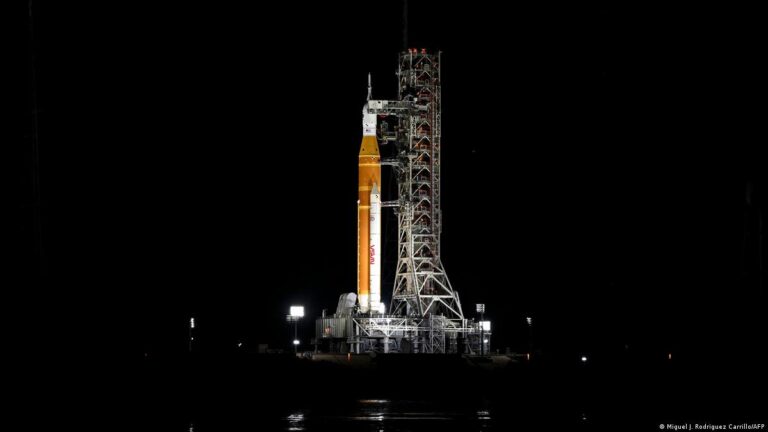 SHBA: Problemet teknike detyrojnë NASA-n të shtyjë misionin në Hënë