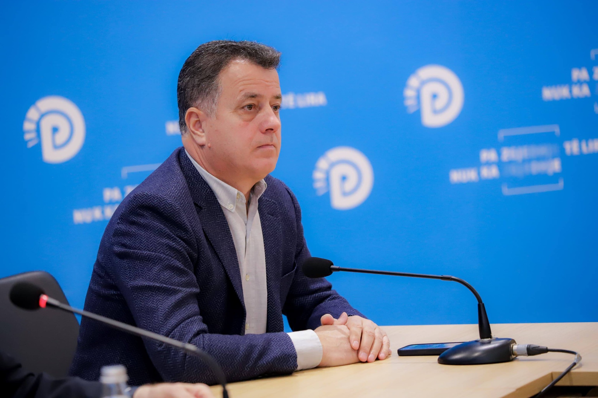 Protesta e PD më 10 shkurt  Flamur Noka  Qytetarët nuk do të ikin nga Bulevardi pa larguar Ramën