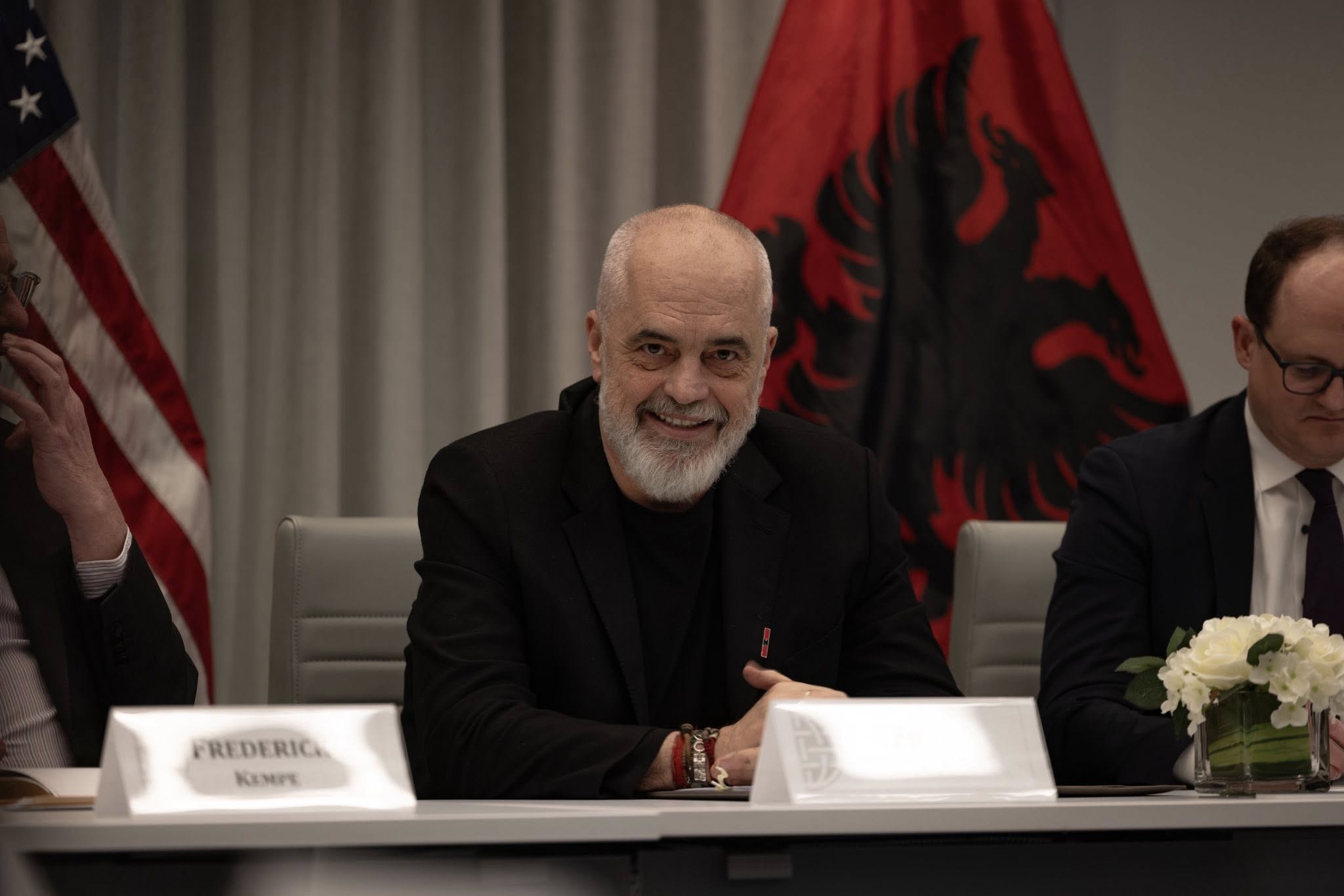 Rama në Uashington  poston fotot  Në tryezën e Atlantic Council pati një interes të lartë për Shqipërinë