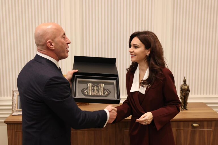 Takimi me Spiropalin në Prishtinë, Haradinaj: Faleminderit Ramës për përkushtimin ndaj çlirimtarëve të UÇK-së