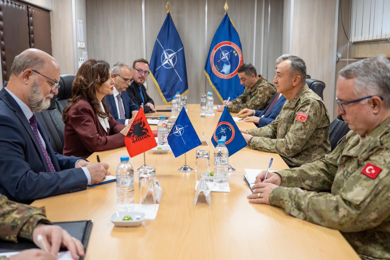 Ministrja Spiropali konfirmon mbështetjen e Shqipërisë për KFOR in  Siguria e Kosovës  thelbësore për rajonin