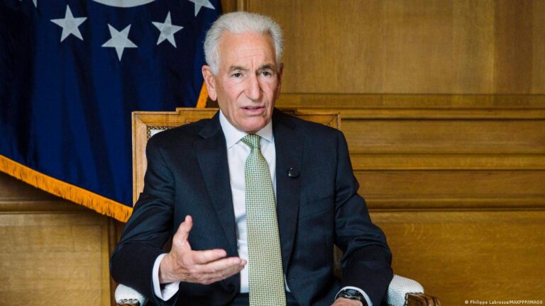 Ambasadorit amerikan në Francë i mohohet aksesi në qeveri