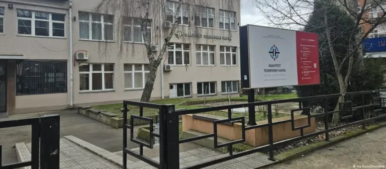 A po mbyllen institucionet e fundit serbe në Kosovë?