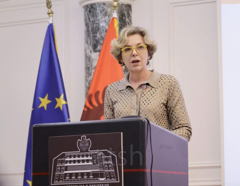 Lufta ndaj kancerit, ministrja Sala: Tre akseleratorë linearë dhe aparat i ri për brakiterapinë