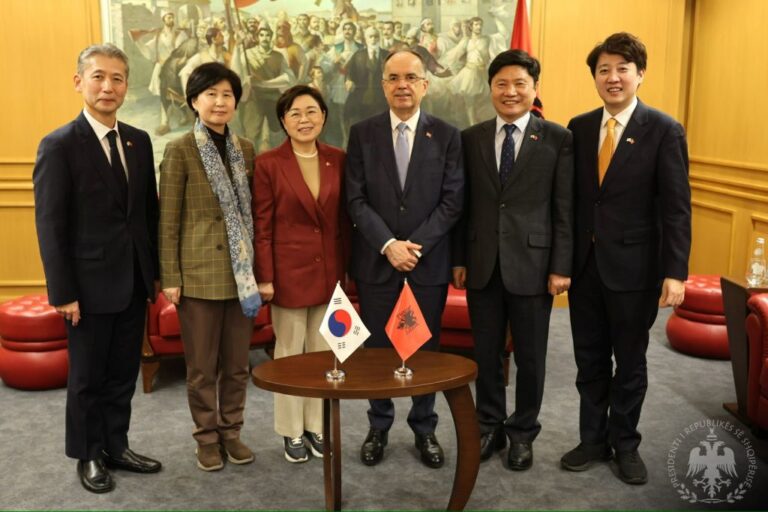 Presidenti Begaj pret delegacionin nga Koreja e Jugut: Forcimi i bashkëpunimit mes dy vendeve