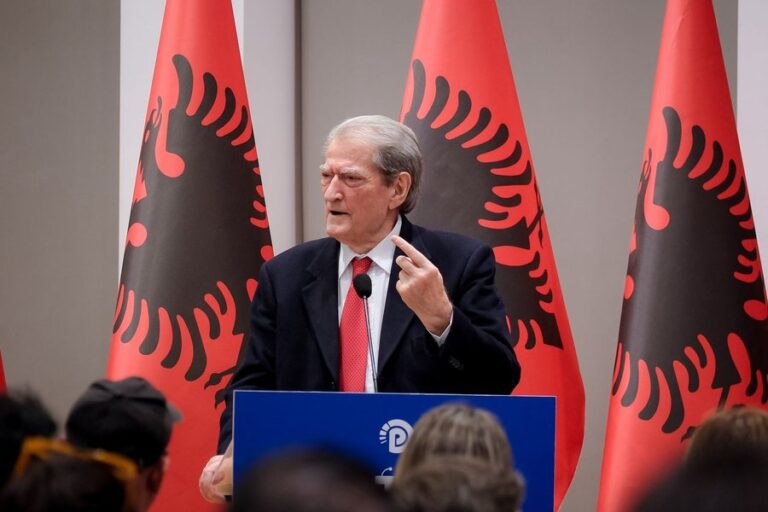 ”Të ripërtërijmë PD”, Berisha: S’kemi keqardhje për ata që bjerrin moralin e shkojnë në krahun tjetër