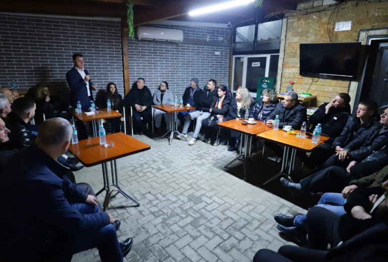 Flamur Noka fillon takimet për 10 shkurtin: Do qëndrojmë në shesh pa lëvizur!