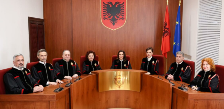 Rrëzohet Balluku/Kush votoi pro dhe kundër kërkesës së kryeministrit në Gjykatën Kushtetuese