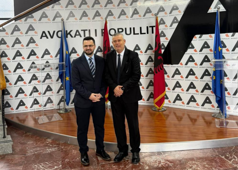 Prefekti i Qarkut Tiranë, Shkëlqim Hajdari takim me Avokatin e Popullit për forcimin e bashkëpunimit ndërinstitucional