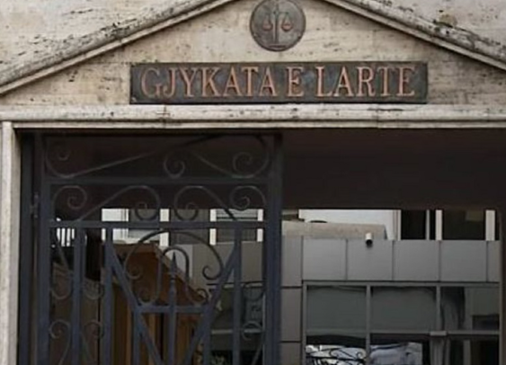 Gjykata e Lartë njofton  
