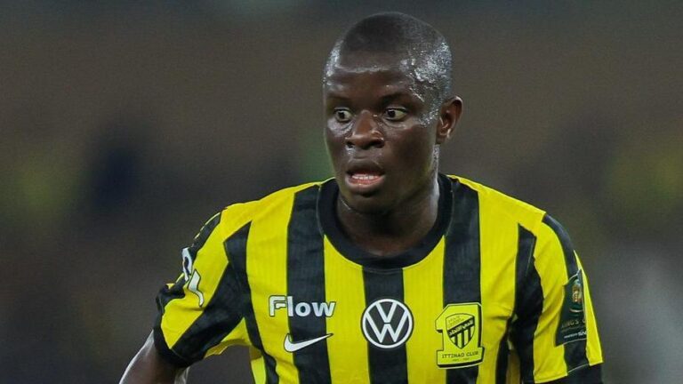 Fenerbahçe fajëson Al-Ittihad për dështimin e transferimit të Kantes