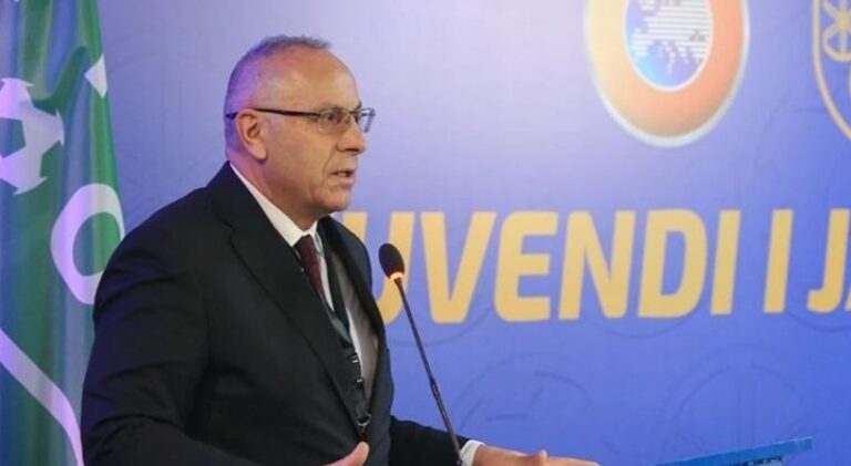 Agim Ademi rizgjidhet në krye të FFK-së me 100% të votave