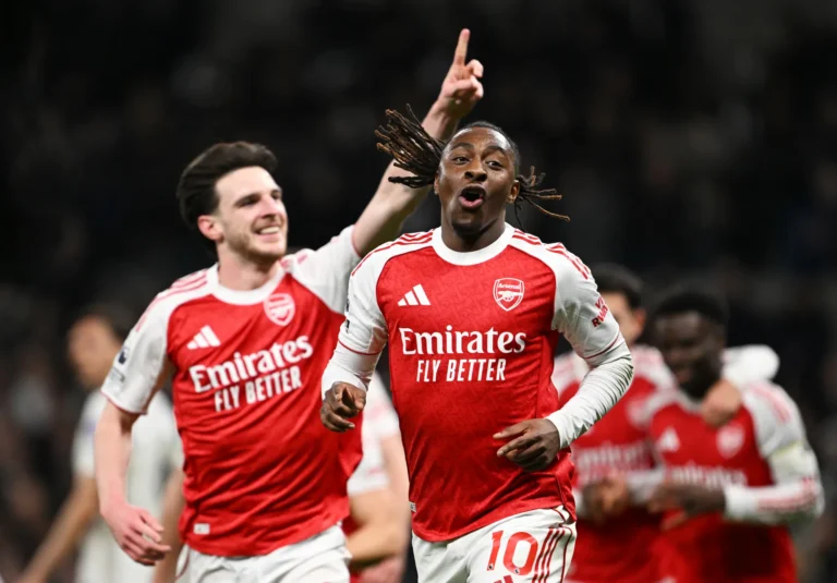 Arsenali fiton me poker derbin e Londrës ndaj Tottenhamit (VIDEO)