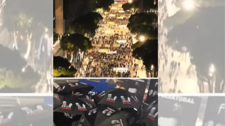 Protesta e dhunshme përpara Kryeministrisë, reagon Balla: Grupi kriminal mbulohet me çadra gati për molotovët
