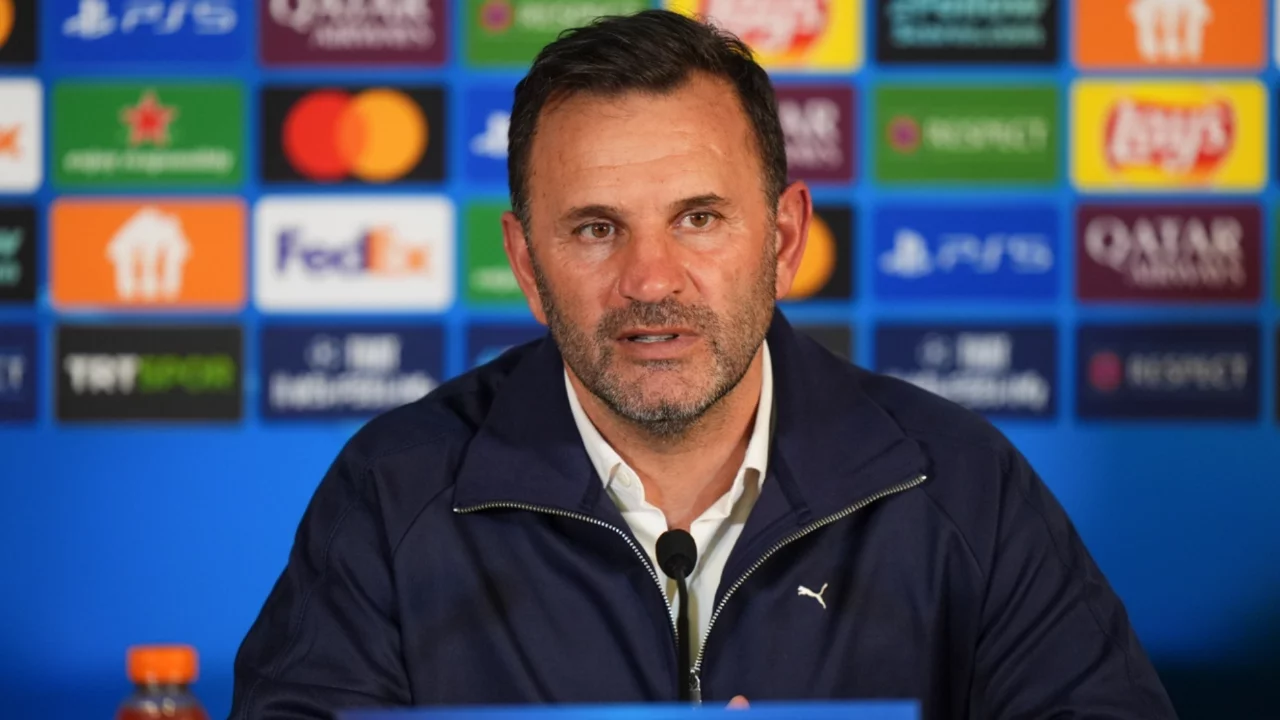 Trajneri i Galatasaray me këmbë në tokë  Ende nuk kemi fituar asgjë 