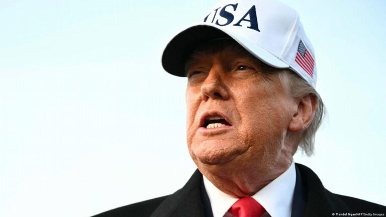 Trump thotë se po dërgon një “anije të madhe spitalore” në Groenlandë