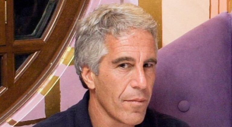 “Epsteinin e mbytën, nuk u var”, mjeku që ndoqi autopsinë e milionerit amerikan kërkon rihapjen e hetimit për vdekjen e tij
