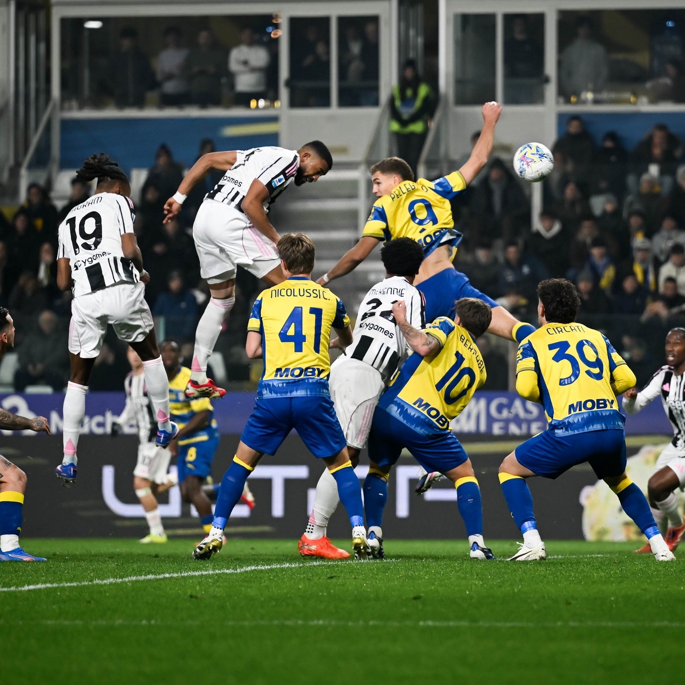 Juventus dhuron spektakël me Spallettin  mposht me  poker  Parmën