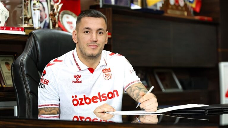 ZYRTARE/ Manaj firmos për Sivasspor deri në vitin 2029
