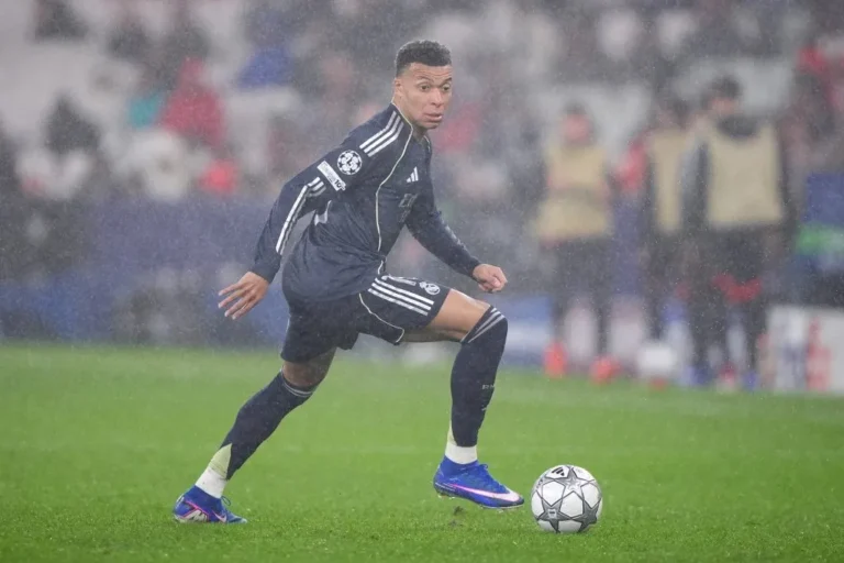 Alarmi Mbappe te Real Madridi, në dyshim për sfidën ndaj Sociedadit