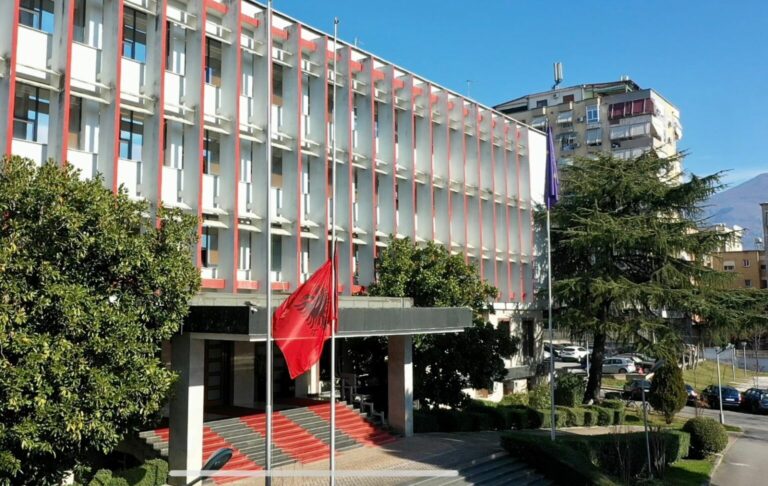 Ministria e Jashtme reagon për tërmetin në Kolumbi: Nuk ka shqiptarë mes viktimave, po vijojmë verifikimet