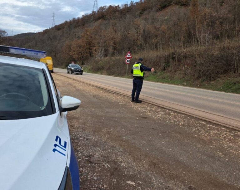 Policia Rrugore: Aksi Librazhd–Korçë bllokohet gjatë natës për shkak të punimeve
