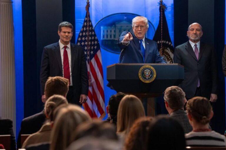 Trump: SHBA do të dërgojë anije spitalore në Groenlandë
