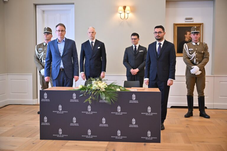 Nënshkruhen dy marrëveshje në Budapest, Vengu: Forcojmë partneritetin strategjik në mbrojtje dhe inovacion