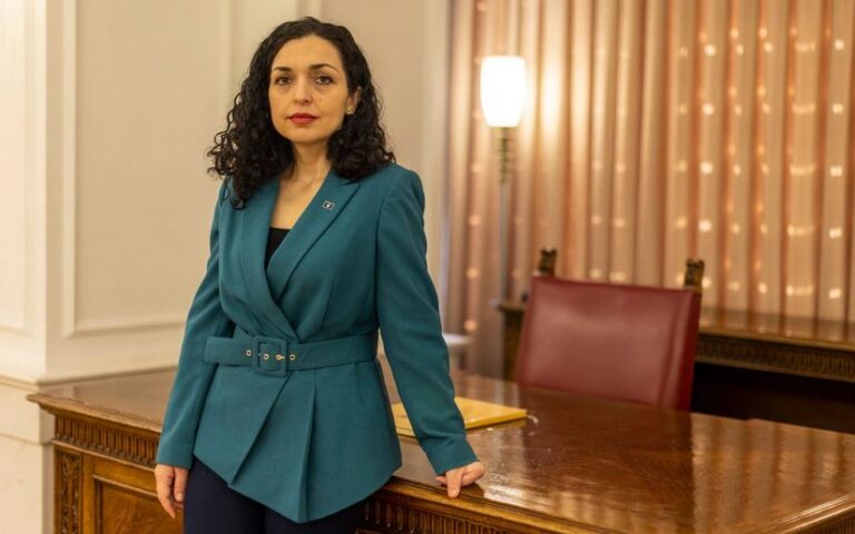 Osmani pret komandantët amerikanë të KFOR-it: Prania e ushtrisë së SHBA-së në Kosovë, jetike për sigurinë