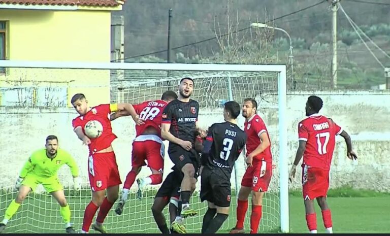SUPERIORE/ Bylis shtang Vllazninë, Elbasani triumfon ndaj Vorës