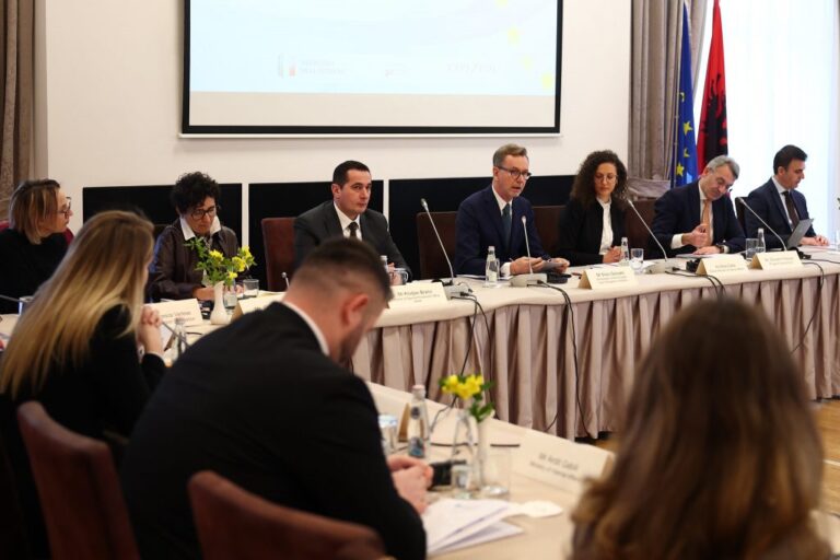 Ambasadori i BE, Gonzato krah kreut të SPAK-ut: Krimi i organizuar çrrënjoset duke goditur financat e rrjeteve kriminale