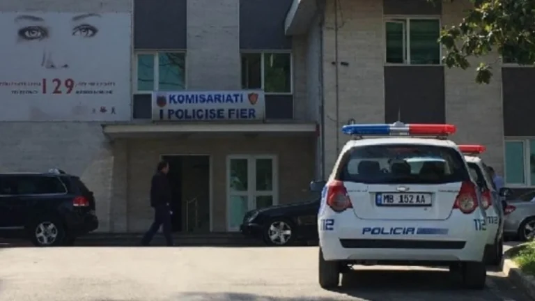 Një 40-vjeçar gjendet i vrarë në banesë