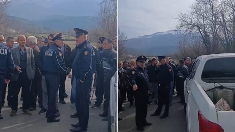 Banorët e fshatit Kurdari dalin në protestë, akuzojnë firmën që kërkon të ndërtojë hidrocentralin me kërcënime