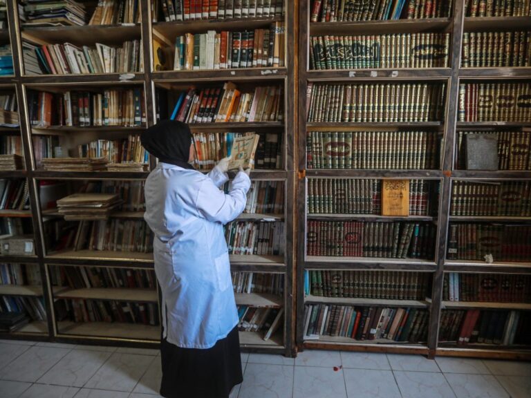 Biblioteka e Gazës, një pasuri e paçmuar e humbur nga bombardimet