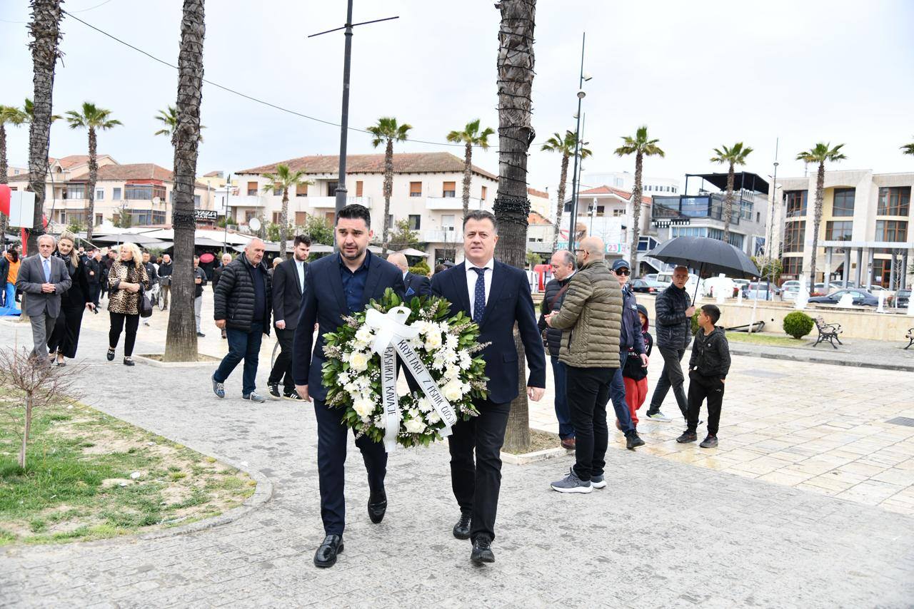 36 vite nga Kryengritja e Kavajës  Flamur Noka  Këtu nisi fundi i komunizmit