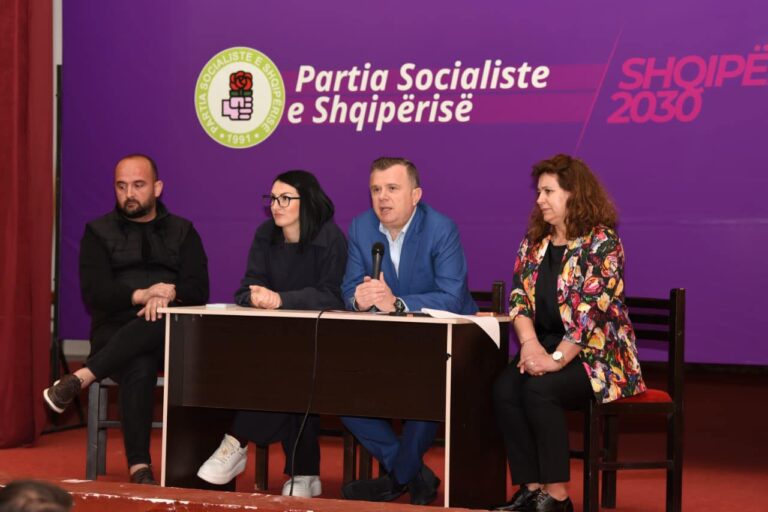 Balla mbledh Asamblenë e PS në Kavajë: Molotovët e Berishës duan të godasin ekonominë turistike, ai beson se shqiptarët do e votojnë