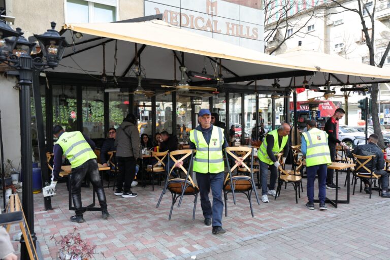 Rama poston fotot nga aksioni: Puna për të liruar hapësirat publike të zaptuara