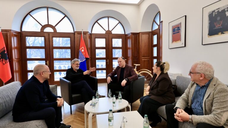 Benet Beci: Shkodra drejt përgatitjeve për Europianin U-21, thellohet bashkëpunimi me FSHF