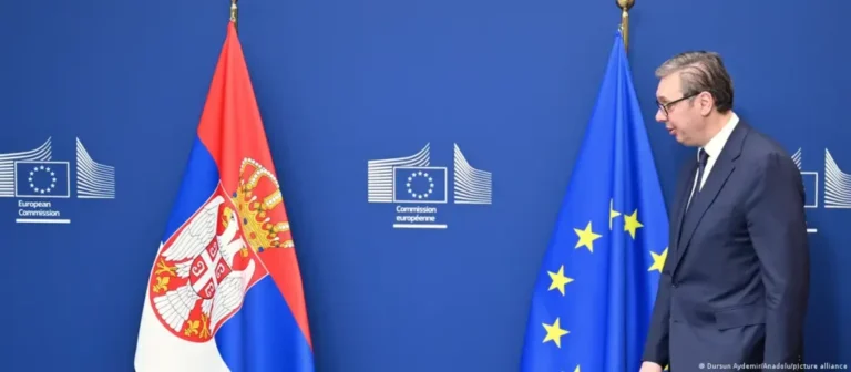 Analiza e DW: Lëkundjet e Vuçiçit në politikën e jashtme