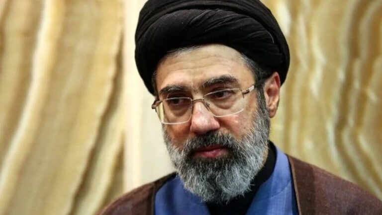 “Mojtaba Khamenei në gjendje të rëndë për jetën”, prestigjiozja britanike: Po mbahet gjallë me aparatura mjekësore