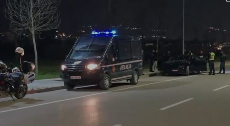 Policia blindon Vlorën, kontrolle rrufe