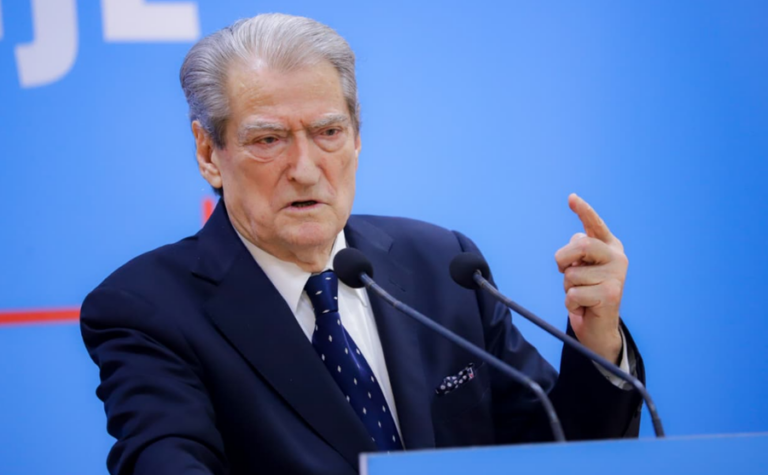 Gjuha e Ballës në Kuvend, Berisha: Porosi e Ramës si hakmarrje ndaj denoncimeve të Vokshit tek ndërkombëtarët