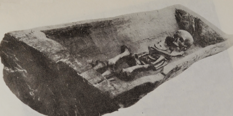 Arkivoli që ra nga shkëmbi, misteri arkeologjik i një gruaje nga Epoka Romake e Hekurit