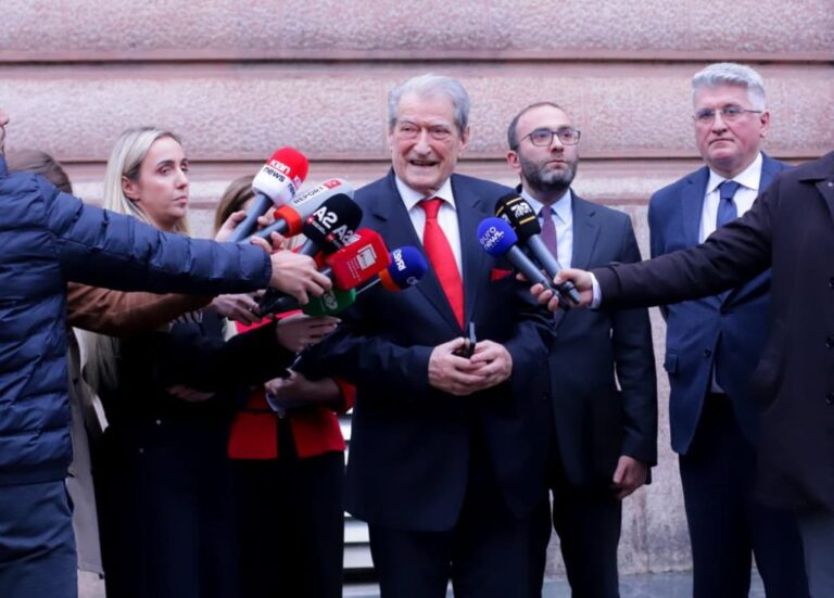 ”Është një ndeshje historike sonte”, Berisha: Një urim të përzemërt për ekipin tonë kombëtar të Kosovës