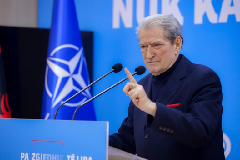 VIDEO/ Berisha: Dënoj heshtjen e argatit të Vuçiç-it në Tiranë ndaj arrestimit të të rinjve shqiptarë në Beograd