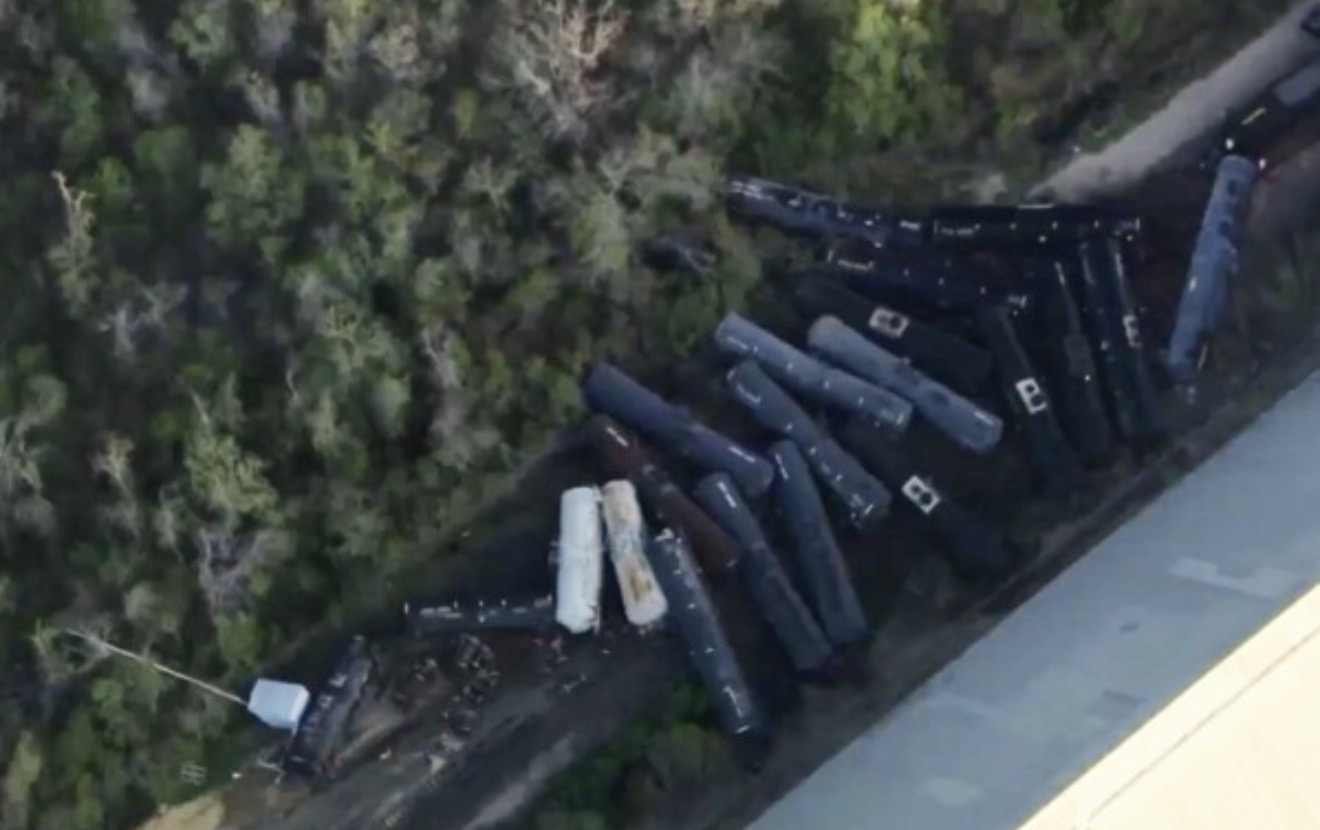 dalin-nga-shinat-24-vagona-treni-ne-teksas-rrjedhje-etanoli-ne-zone