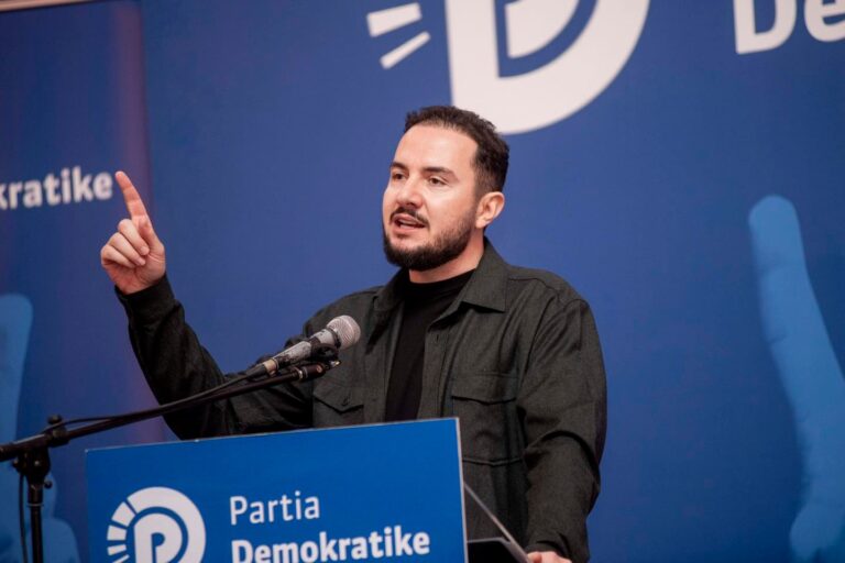 Salianji: Qeveria lufton kundërshtarët në Instagram, Rama të japë dorëheqjen