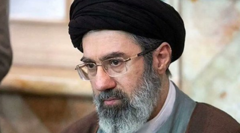 Djali i Khameneit zgjidhet Udhëheqësi i ri i Iranit