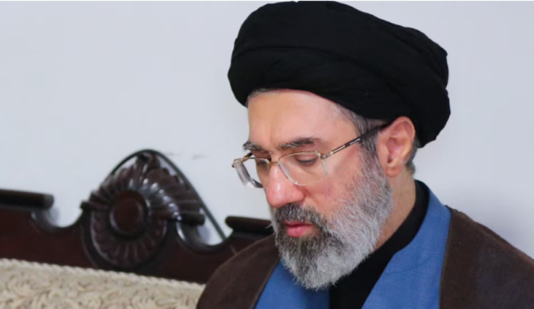Irani emëron djalin e Khameneit si udhëheqës të ri suprem